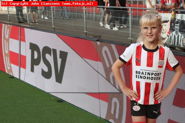 Mascotte Noor van den Brink
