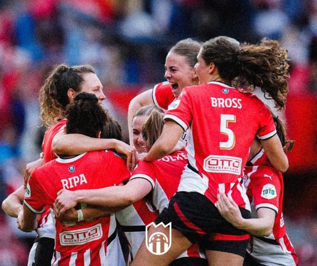 Busreis naar de bekerfinale voor de PSV Vrouwen