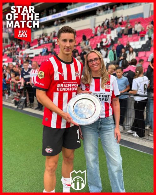 Van Bommel verkozen tot Star of the Match tegen FC Groningen